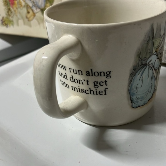 Peter rabbit nursery set by Wedgwood - Picture 12 of 12